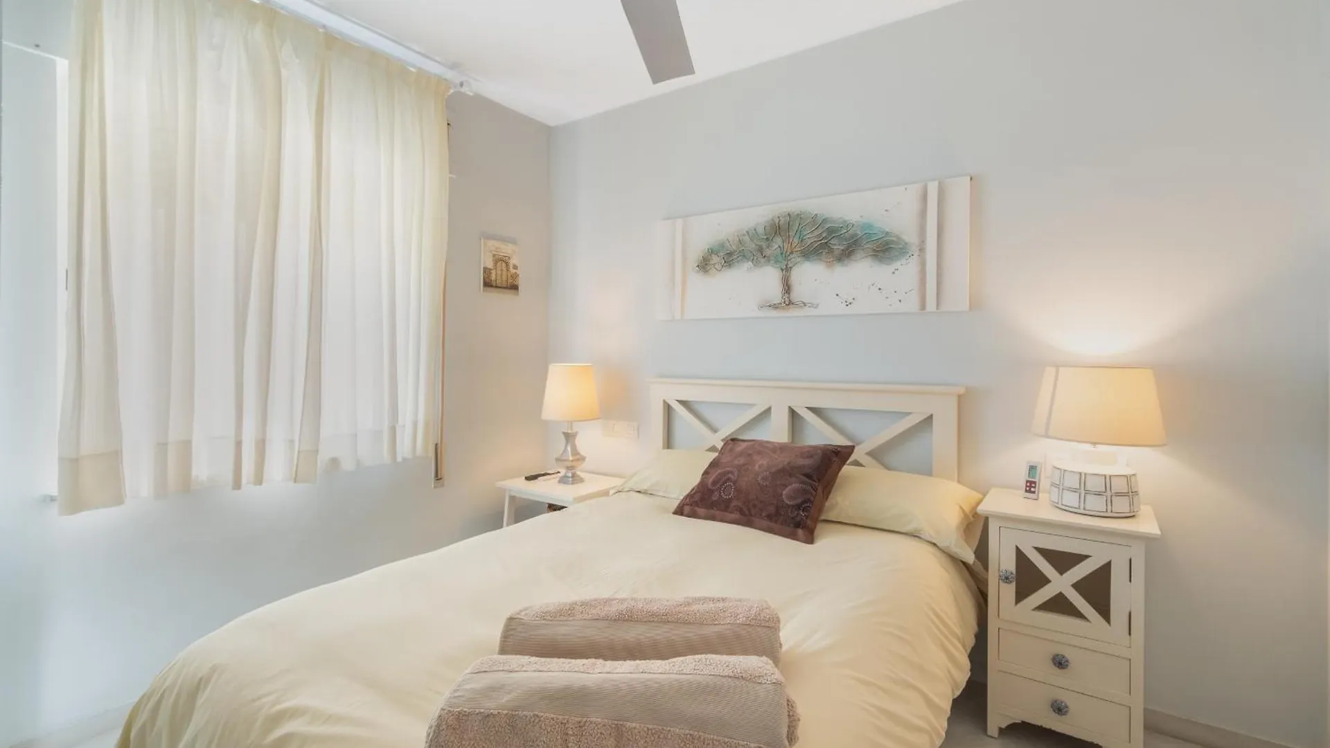 Amplio Y Luminoso Apartamento De 2 Dormitorios Cerca De La Plaza Del Caballo, Jerez De La Frontera